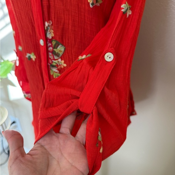 Fig & Flower Red Embroidered Boho Tunic Blouse Crinkle Gauze Button Down Size M - Picture 6 of 6